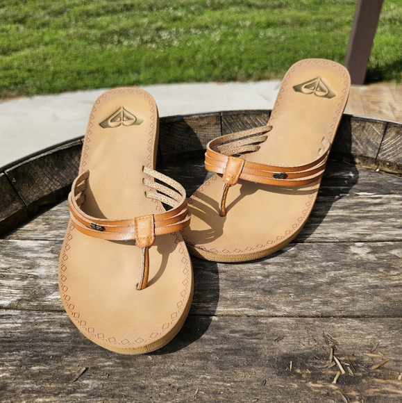 ROXY brown/tan leather sandals / flip flops 🩴Size 7 - Picture 3 of 5
